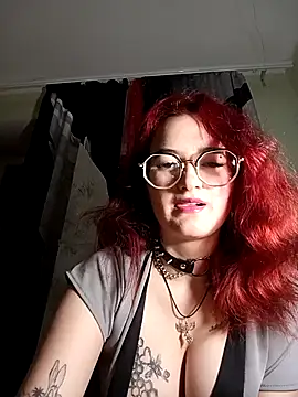 Persefoha online show from May 4, 2026, 8:33 pm
