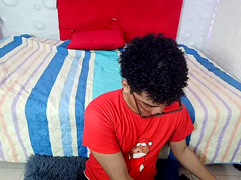 Snapshot of philipsex28 chatting on February 10, 2026, 10:42 pm philipsex28 online show from February 10, 2026, 10:42 pm