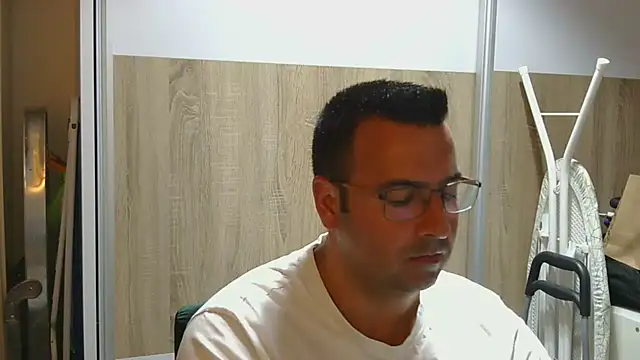 VanillaTime78-Jorge online show from April 19, 2026, 9:17 pm