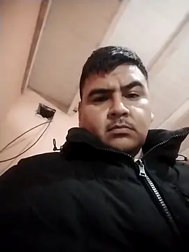 Sergiowooo online show from April 28, 2026, 2:27 am