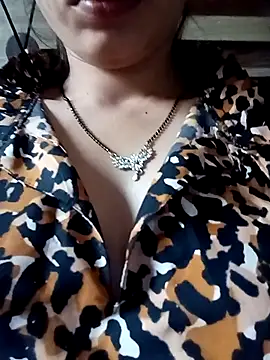 Snapshot of khushi_rawat chatting on March 2, 2026, 11:28 am khushi rawat online show from March 2, 2026, 11:28 am