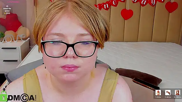 Snapshot of Lauraaa_Smith chatting on February 20, 2026, 6:26 am Lauraaa Smith online show from February 20, 2026, 6:26 am