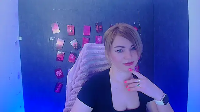 CuttieEmma online show from February 20, 2026, 12:51 pm