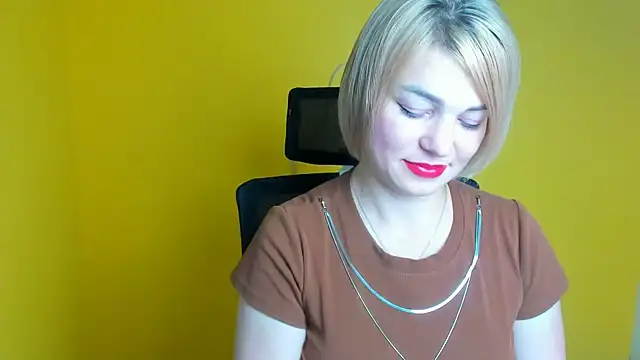 CuttieEmma online show from July 16, 2026, 5:48 am