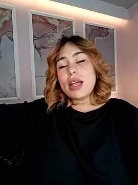 Snapshot of Kennya_Rodriguez chatting on September 19, 2025, 5:11 am Kennya Rodriguez online show from September 19, 2025, 5:11 am