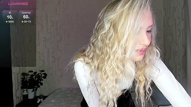 Snapshot of Elysia_kiss chatting on February 11, 2026, 5:07 am Elysia kiss online show from February 11, 2026, 5:07 am