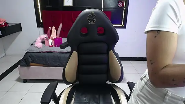 Lynn turner online show from April 10, 2026, 12:56 pm