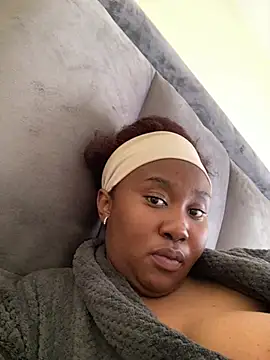 MeekyCurvyAss online show from July 19, 2026, 10:23 am