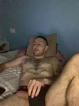 robeertiito online show from April 17, 2026, 3:04 pm