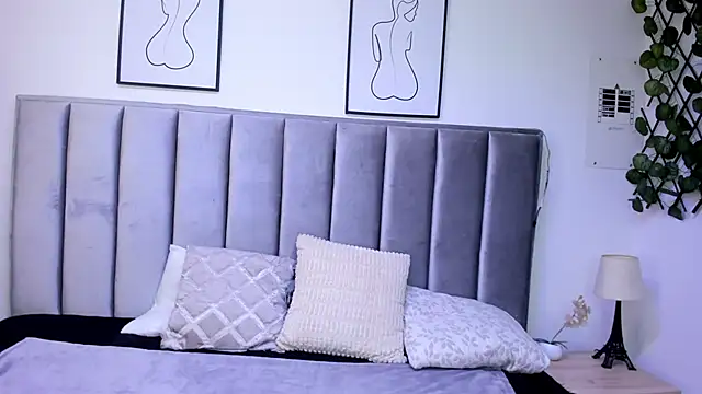 Snapshot of double_temptation_ chatting on February 21, 2026, 12:40 pm double temptation online show from February 21, 2026, 12:40 pm