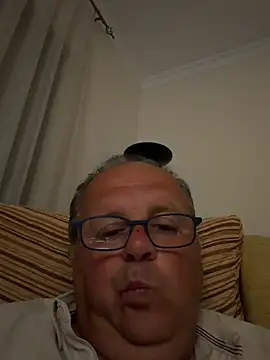 YachtCaptain10 online show from May 10, 2026, 10:00 pm