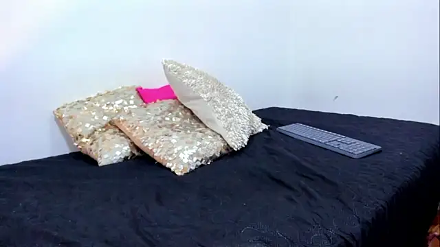 Snapshot of KimberlyVelez_ chatting on February 7, 2026, 8:28 pm KimberlyVelez online show from February 7, 2026, 8:28 pm