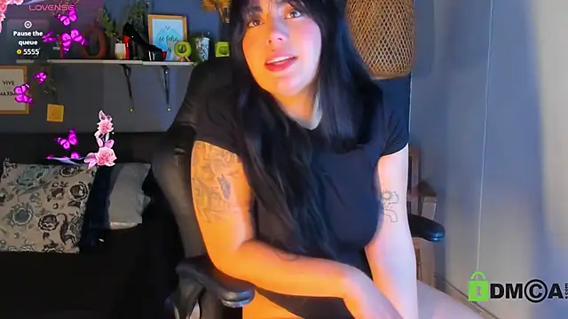 eliza pink24 online show from March 28, 2026, 7:37 pm