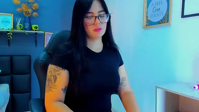 Snapshot of eliza_pink24 chatting on February 12, 2026, 9:47 pm eliza pink24 online show from February 12, 2026, 9:47 pm