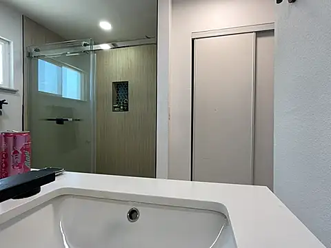 Anadia Starr online show from April 12, 2026, 12:25 am