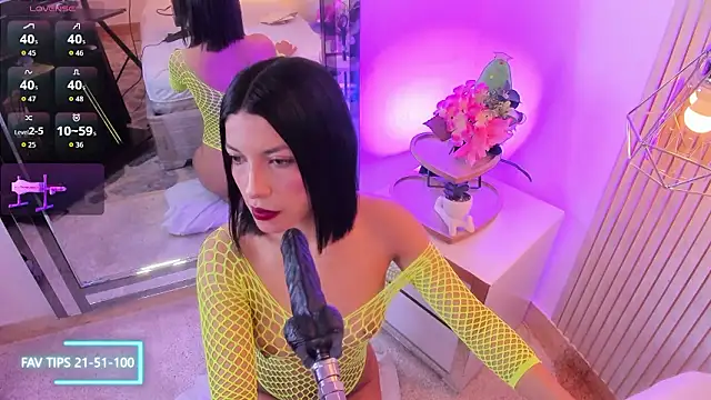 IsabellaMendez  online show from March 25, 2026, 2:05 pm