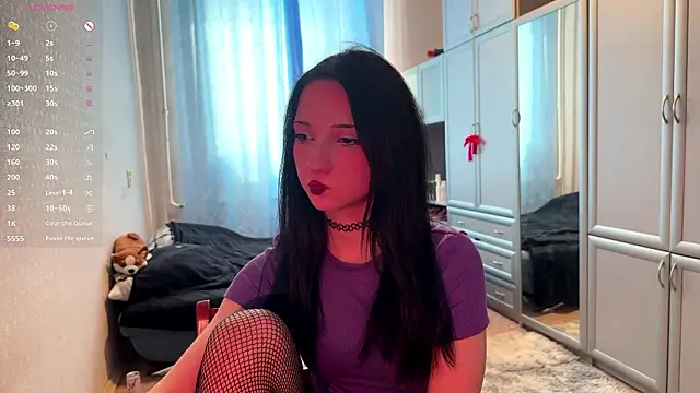 Snapshot of UrBabeLuna chatting on February 5, 2026, 10:22 am UrBabeLuna online show from February 5, 2026, 10:22 am