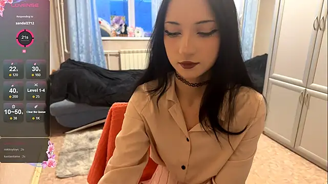 Snapshot of UrBabeLuna chatting on February 4, 2026, 4:07 am UrBabeLuna online show from February 4, 2026, 4:07 am