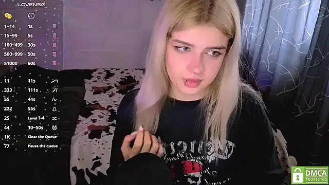 MoonlightGrace online show from April 12, 2026, 3:15 pm