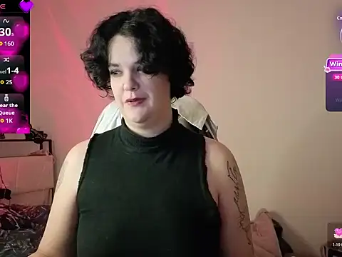 lunatigre4 online show from February 20, 2026, 3:14 pm