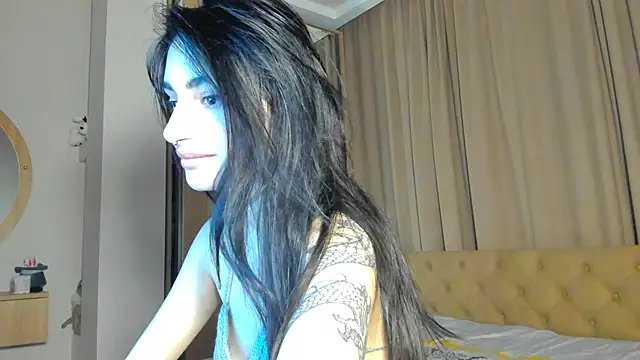 Lesyalisss online show from June 4, 2026, 1:54 am