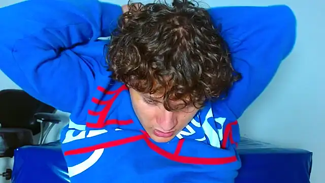 arielnoir6958 online show from March 30, 2026, 11:39 pm