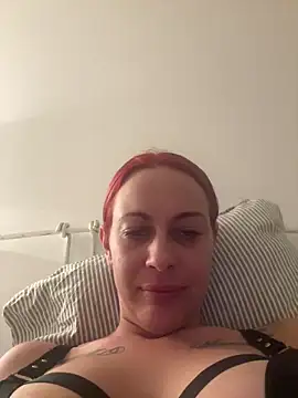 Snapshot of SophieSchmidt chatting on February 24, 2026, 8:42 pm SophieSchmidt online show from February 24, 2026, 8:42 pm