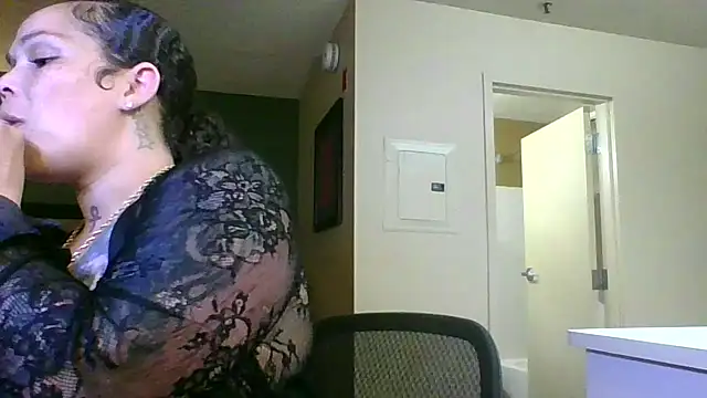 harleycakess online show from April 13, 2026, 9:46 am