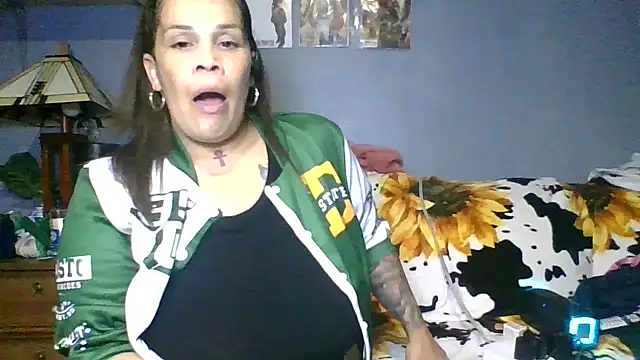 Snapshot of harleycakess chatting on May 23, 2026, 11:53 am harleycakess online show from May 23, 2026, 11:53 am