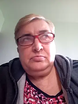 SusanStar874 online show from June 1, 2026, 2:17 pm