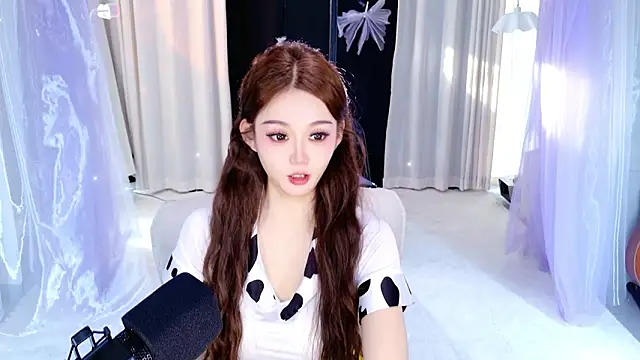 Snapshot of Dancer_Lucky-Nini chatting on February 11, 2026, 1:27 am Dancer Lucky-Nini online show from February 11, 2026, 1:27 am