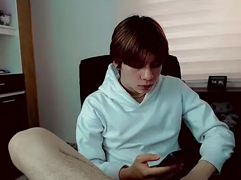 duvisex19 online show from March 19, 2026, 8:31 pm