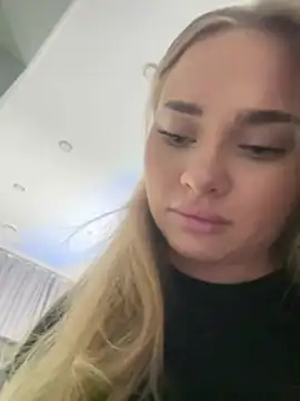 Snapshot of MonicaWestt chatting on February 8, 2026, 7:39 am MonicaWestt online show from February 8, 2026, 7:39 am