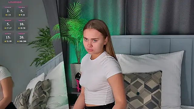 MonicaWestt online show from March 23, 2026, 7:08 am