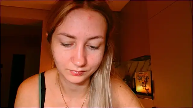 BluueSilk online show from December 15, 2025, 6:08 am