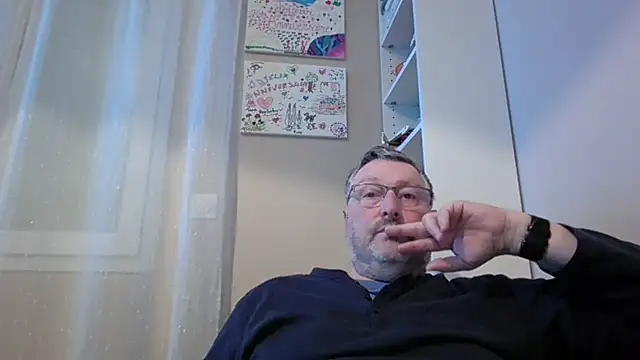 doudou310 online show from February 17, 2026, 5:05 am