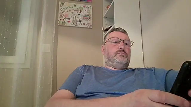 doudou310 online show from March 24, 2026, 4:12 am