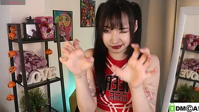 Noiry Vuvez online show from April 9, 2026, 8:15 pm