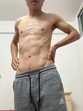 Snapshot of holl110 chatting on February 10, 2026, 4:50 pm holl110 online show from February 10, 2026, 4:50 pm