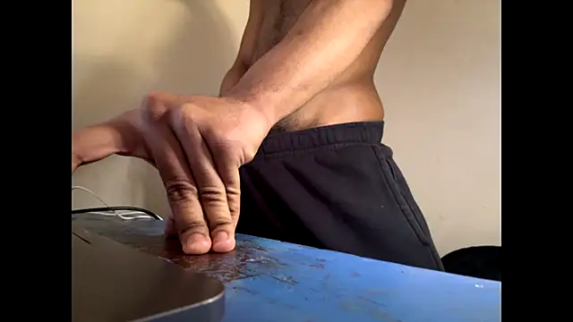 Snapshot of vexahleah chatting on February 7, 2026, 9:56 pm vexahleah online show from February 7, 2026, 9:56 pm