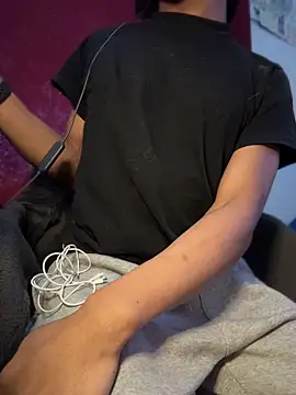 vexahleah online show from April 7, 2026, 3:36 pm