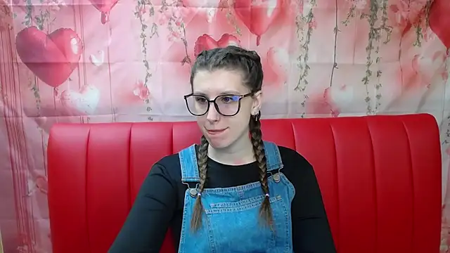 LilianaShine online show from March 17, 2026, 6:16 am