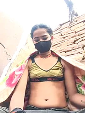 Snapshot of Sunali_Bendre chatting on February 2, 2026, 3:38 am Sunali Bendre online show from February 2, 2026, 3:38 am