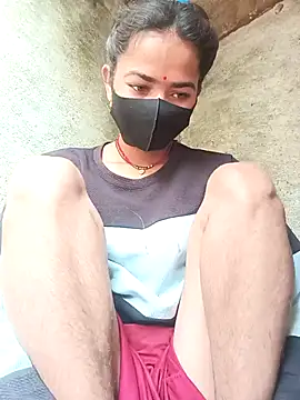 Snapshot of Sunali_Bendre chatting on February 11, 2026, 3:17 am Sunali Bendre online show from February 11, 2026, 3:17 am