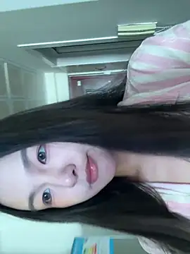 BeiBeiiiii online show from March 10, 2026, 5:33 am