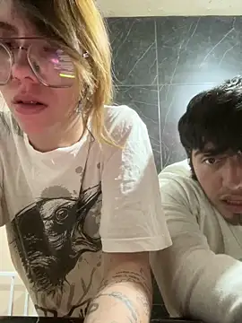 Snapshot of Winniedepootha chatting on February 19, 2026, 5:37 am Winniedepootha online show from February 19, 2026, 5:37 am