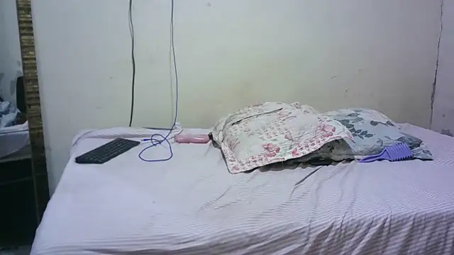 lorraine2036 online show from March 22, 2026, 5:32 am