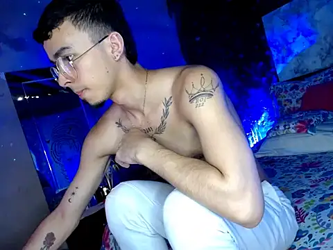 Snapshot of THE_PERFECT_COUPLE_12 chatting on February 18, 2026, 4:14 pm THE PERFECT COUPLE 12 online show from February 18, 2026, 4:14 pm