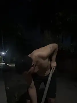 Snapshot of Loaisn chatting on February 14, 2026, 10:54 pm Loaisn online show from February 14, 2026, 10:54 pm