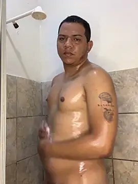 Snapshot of Loaisn chatting on February 6, 2026, 12:06 am Loaisn online show from February 6, 2026, 12:06 am